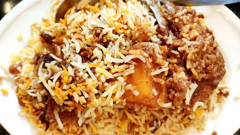 Example photo of biryani & kacchi