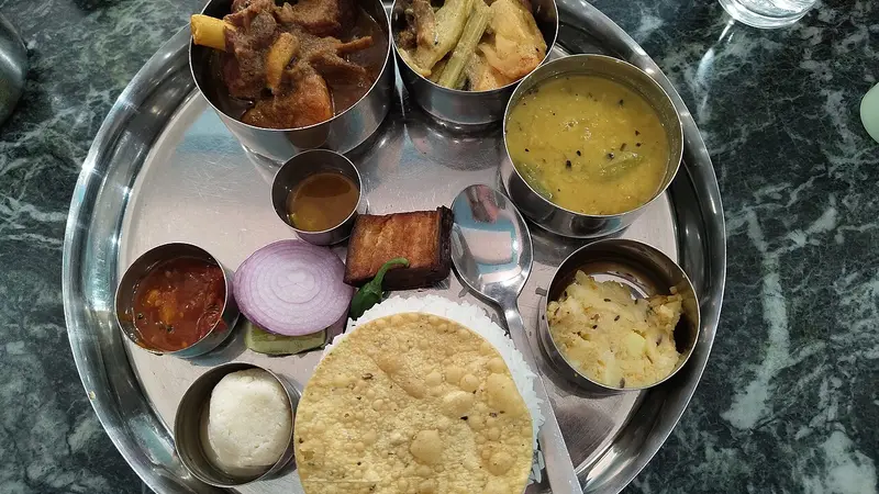 Example photo of platters & set meals